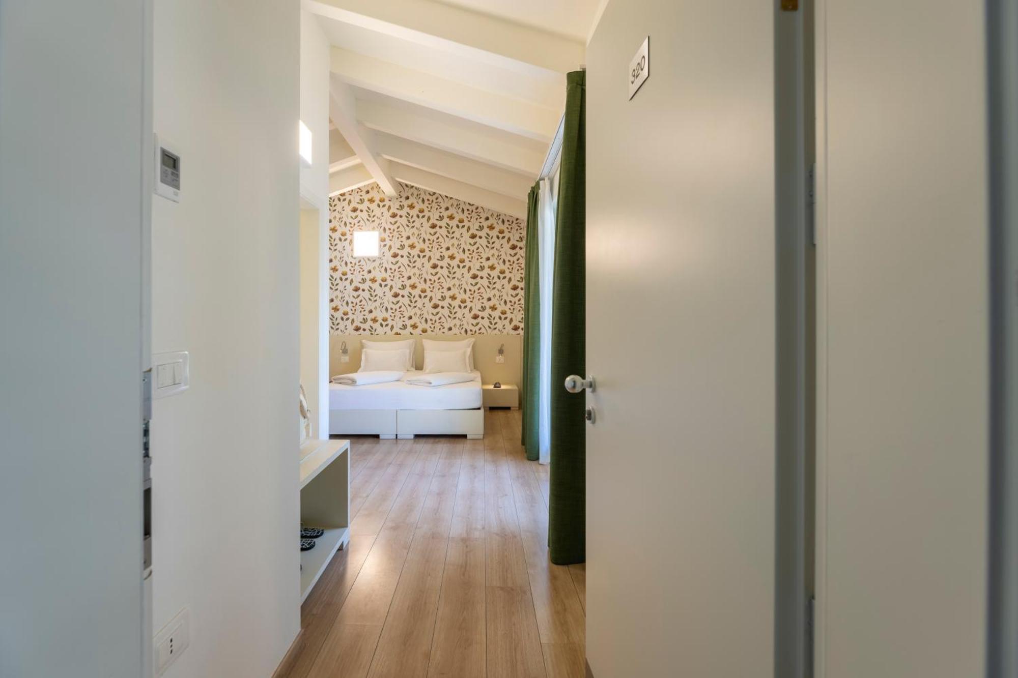 Hi Hotels Torbole - Pool & Spa Torbole Sul Garda Exterior foto