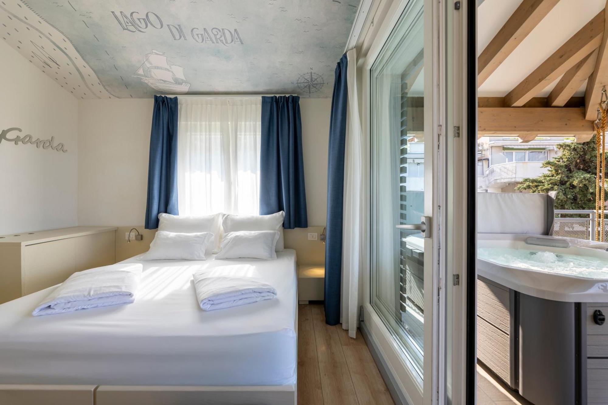 Hi Hotels Torbole - Pool & Spa Torbole Sul Garda Exterior foto