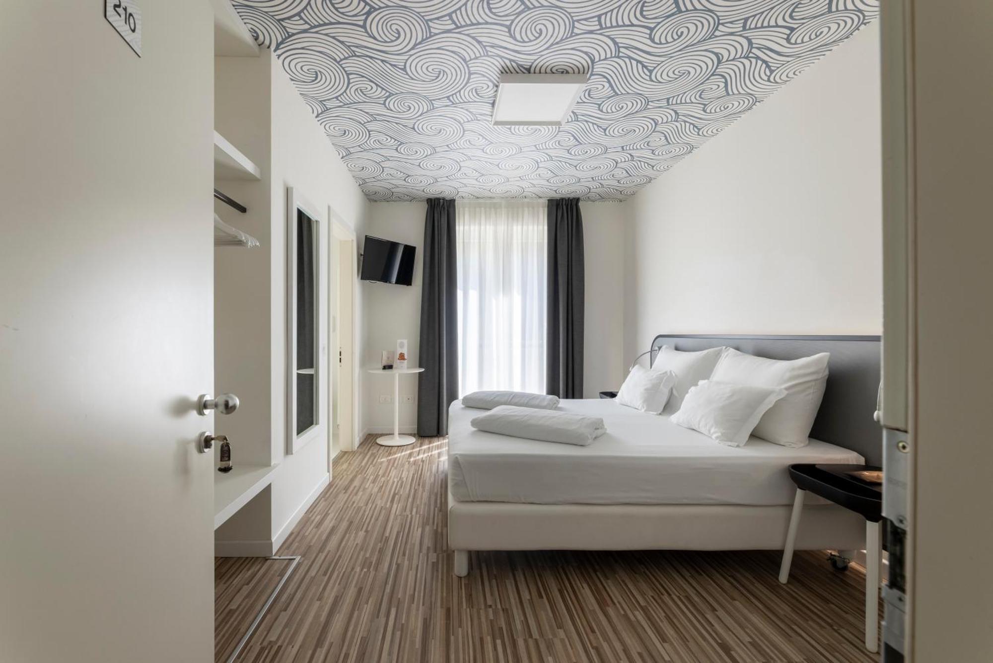 Hi Hotels Torbole - Pool & Spa Torbole Sul Garda Exterior foto